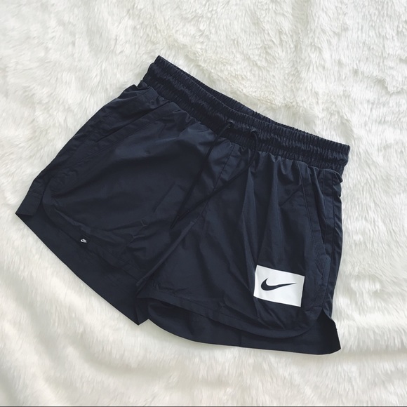 Nike Sportswear Woven Box Logo Shorts - Picture 4 of 6